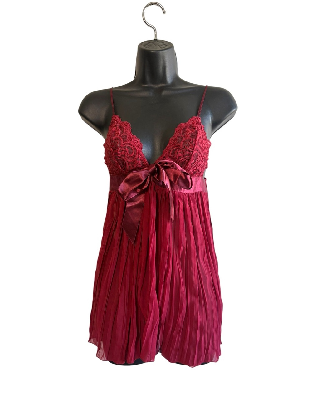 Victoria’s Secret Size Small Red Pleated Mesh Lace Cami Slip Top Feminine Y2K